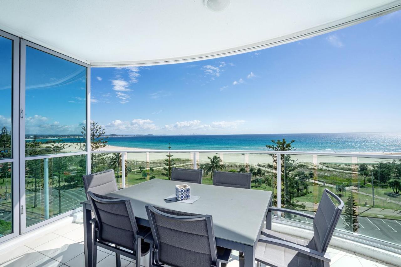 Reflection On The Sea Hotel Coolangatta Екстериор снимка