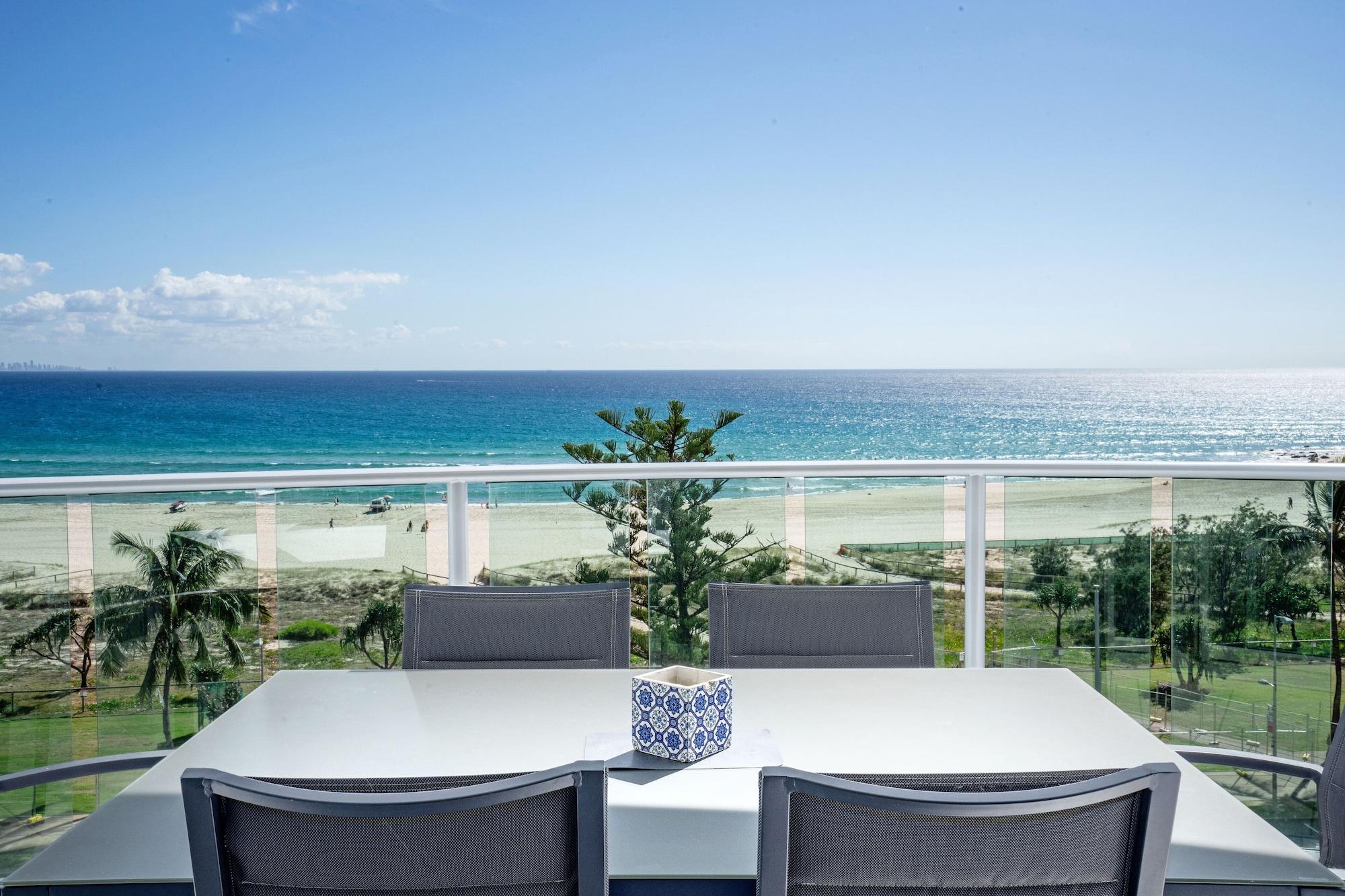 Reflection On The Sea Hotel Coolangatta Екстериор снимка