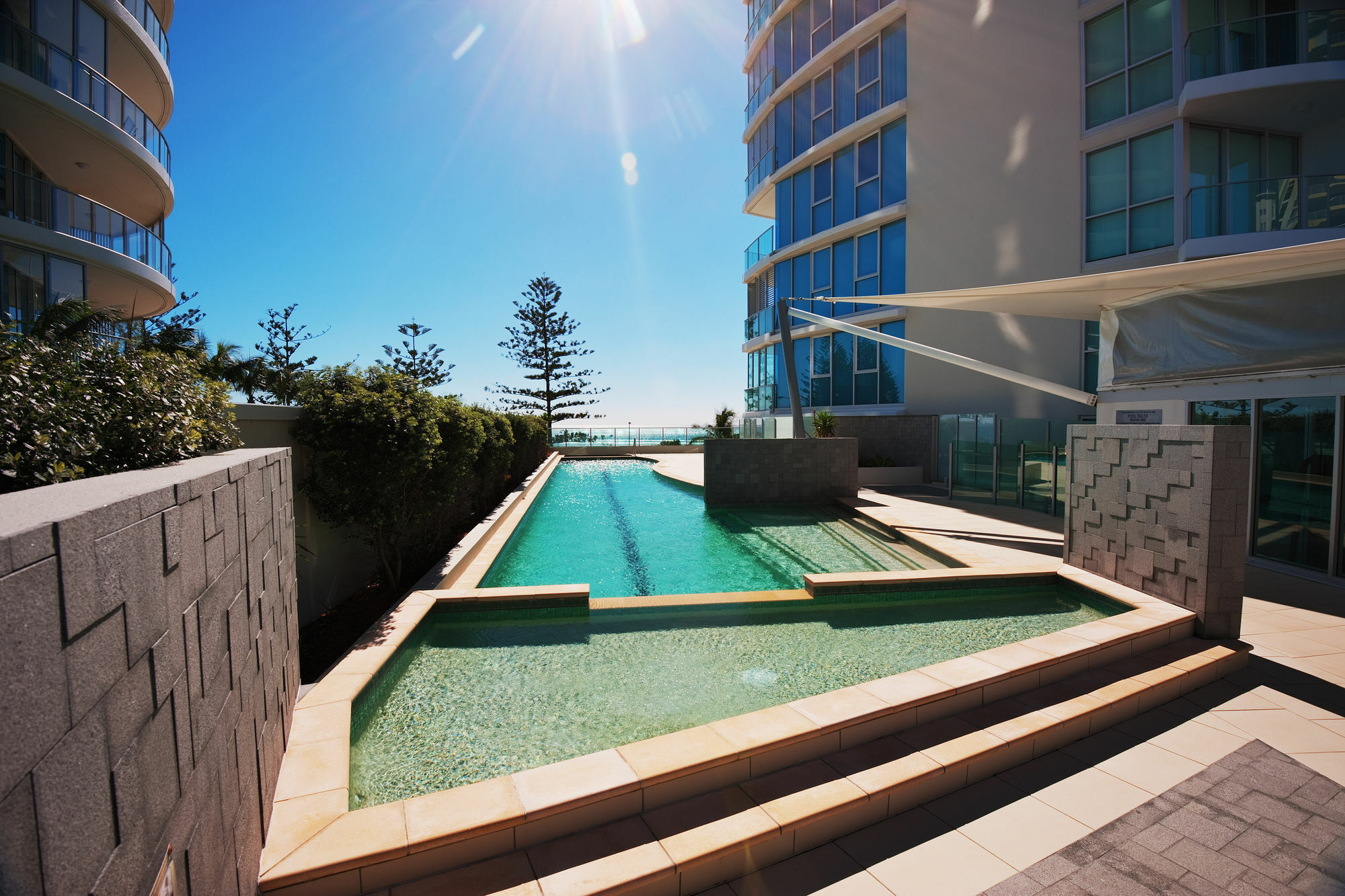 Reflection On The Sea Hotel Coolangatta Екстериор снимка