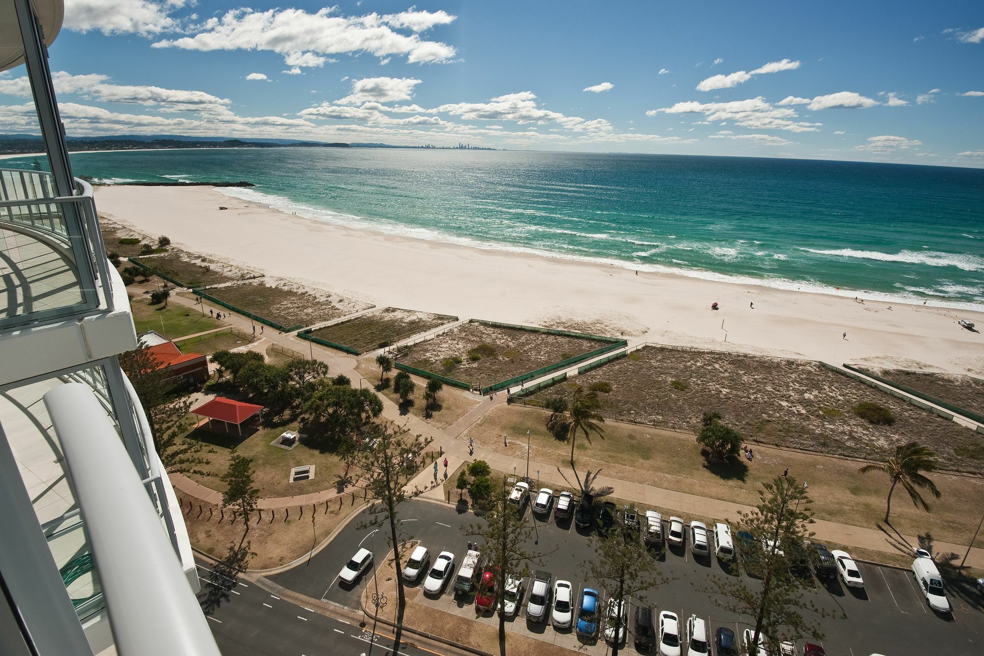 Reflection On The Sea Hotel Coolangatta Екстериор снимка