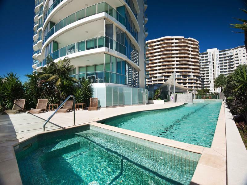 Reflection On The Sea Hotel Coolangatta Екстериор снимка